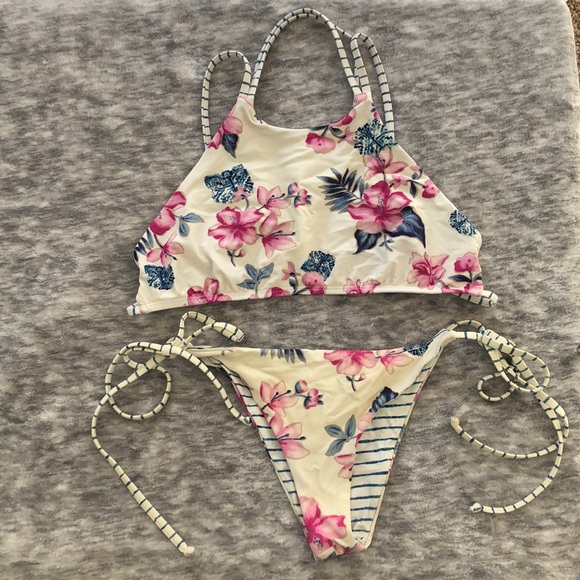 Frankies Bikinis set - Picture 1 of 4